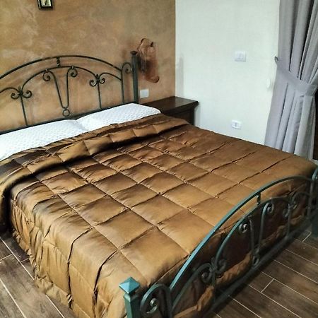 Appartement La Dimora Di Alex à Naples Extérieur photo