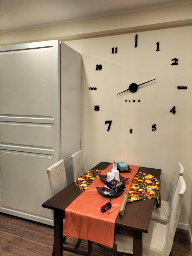 Appartement La Dimora Di Alex à Naples Extérieur photo